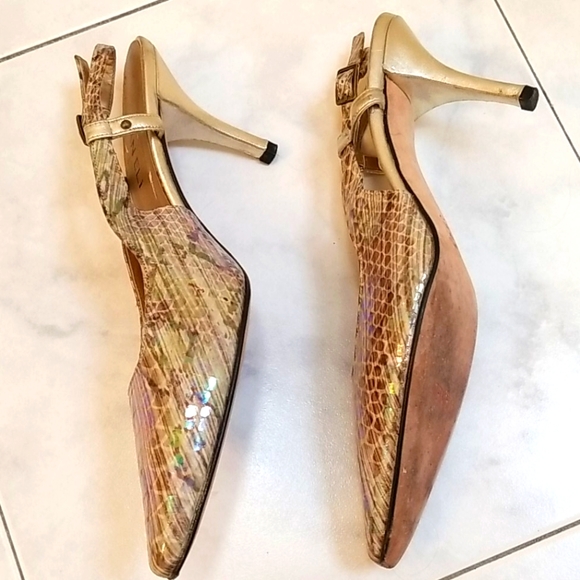 Woman's  Fashion Sandals - Picture 2 of 11